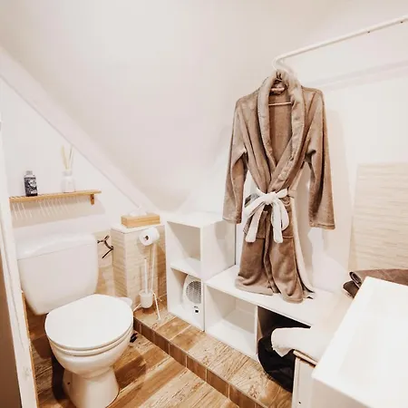 Tropical Avec Bain A Bulles - In The Woods Alpehytte