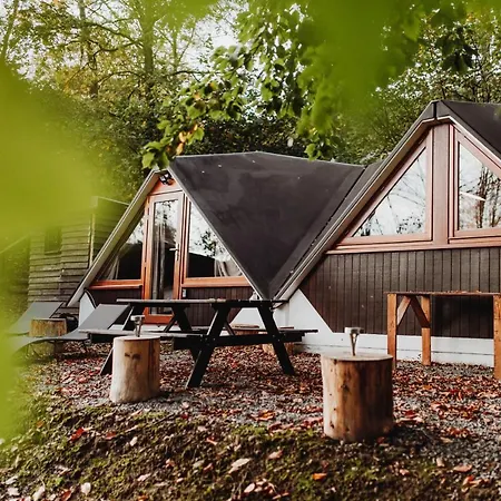 Chalet Tropical Avec Bain A Bulles - In The Woods Chalet *